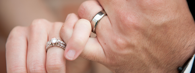 How to Design Your Own Engagement Ring: A Complete Guide