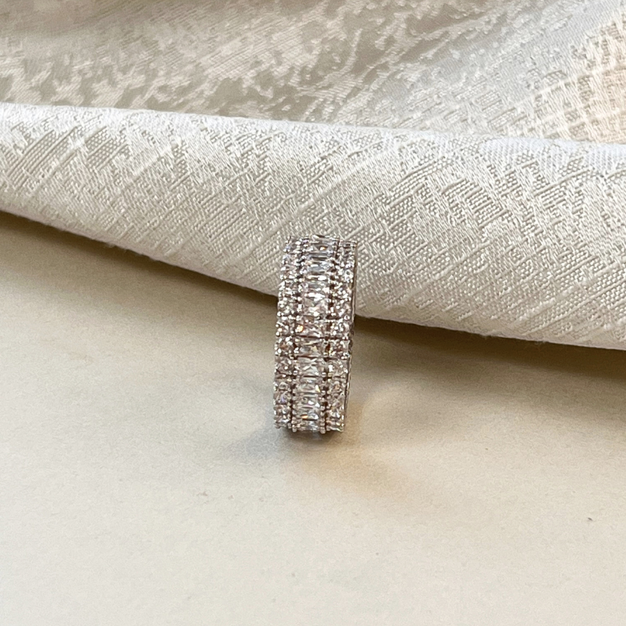 Diamond Looking Band - Adrisya - Finger Ring